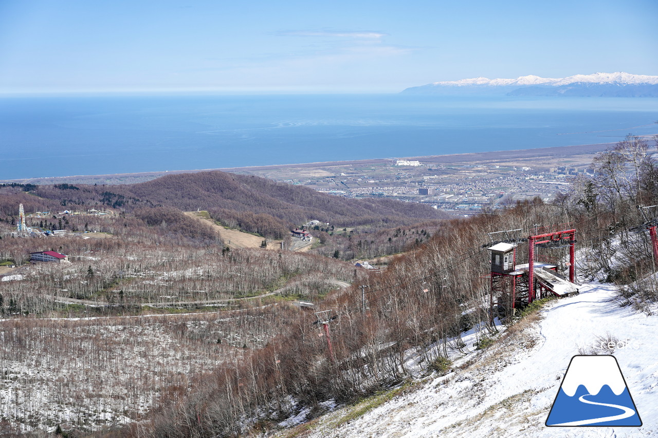 サッポロテイネ　真っ白な雪、澄んだ青空。ゴールデンウィーク２日目は、旭岳～羊蹄山まで見渡せる絶好の春スキー＆スノーボード日和に☆